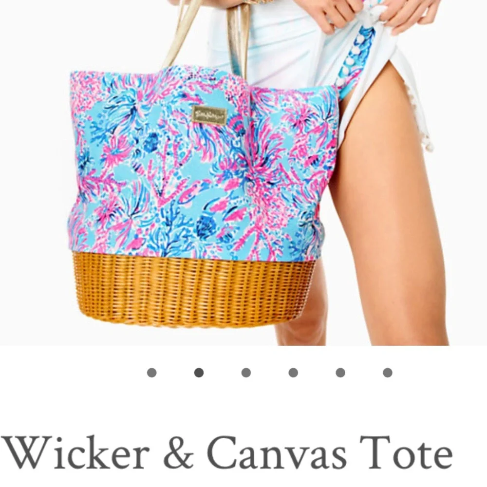 NWT Lilly Pulitzer Wicker & Canvas beach Tote
Color: Celestial Blue Seek And Sea - Picture 6 of 7